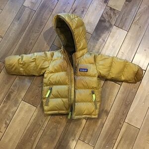 Patagonia winter coat size 6-12 month gold